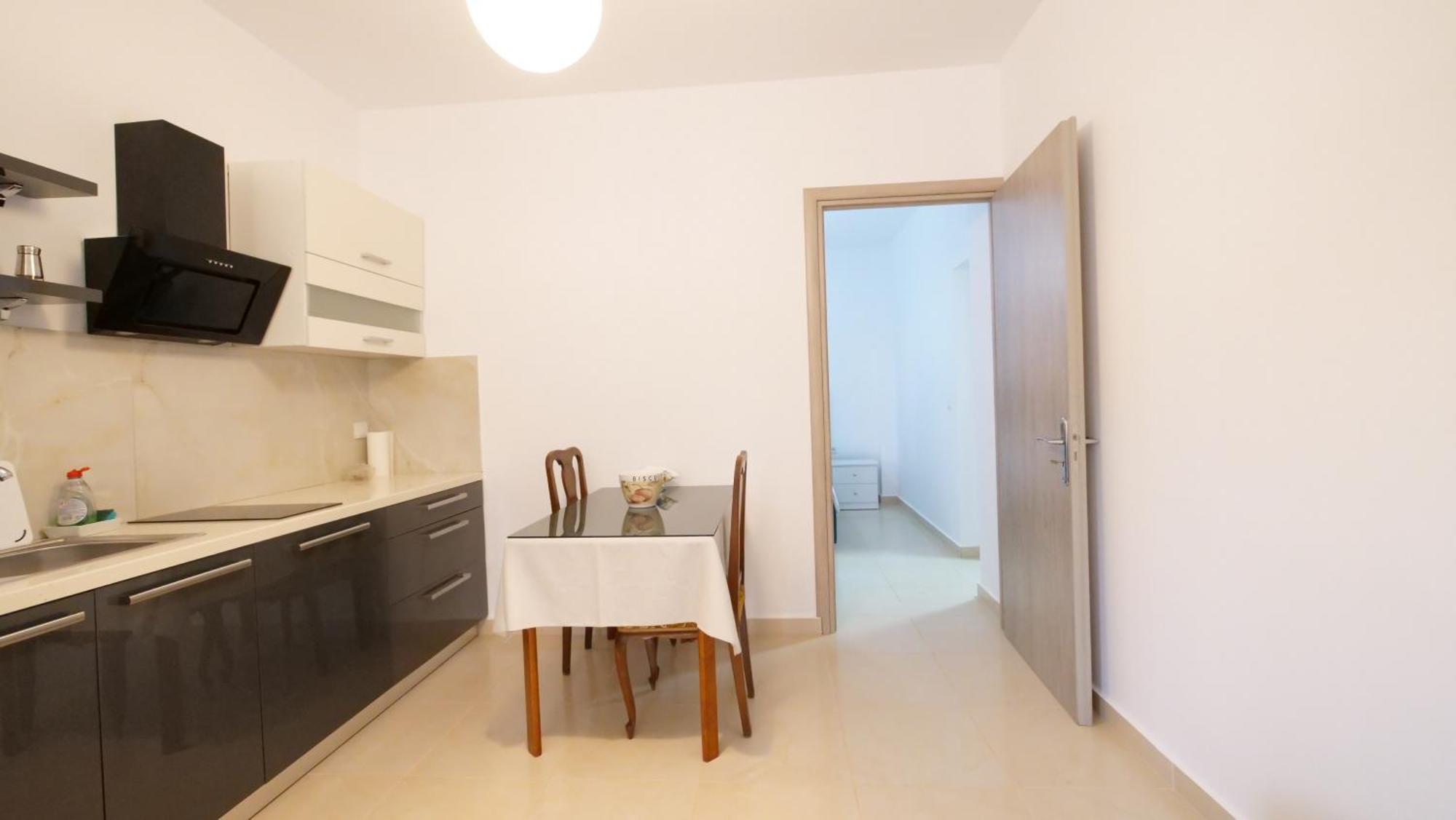 Blue Mare Apartments Sarande Exterior photo
