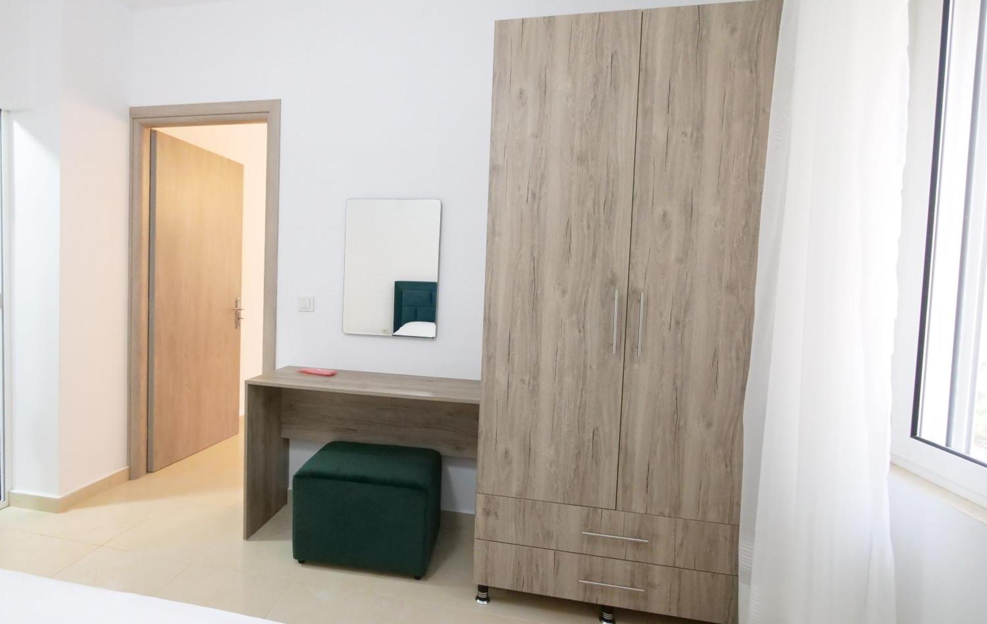Blue Mare Apartments Sarande Exterior photo