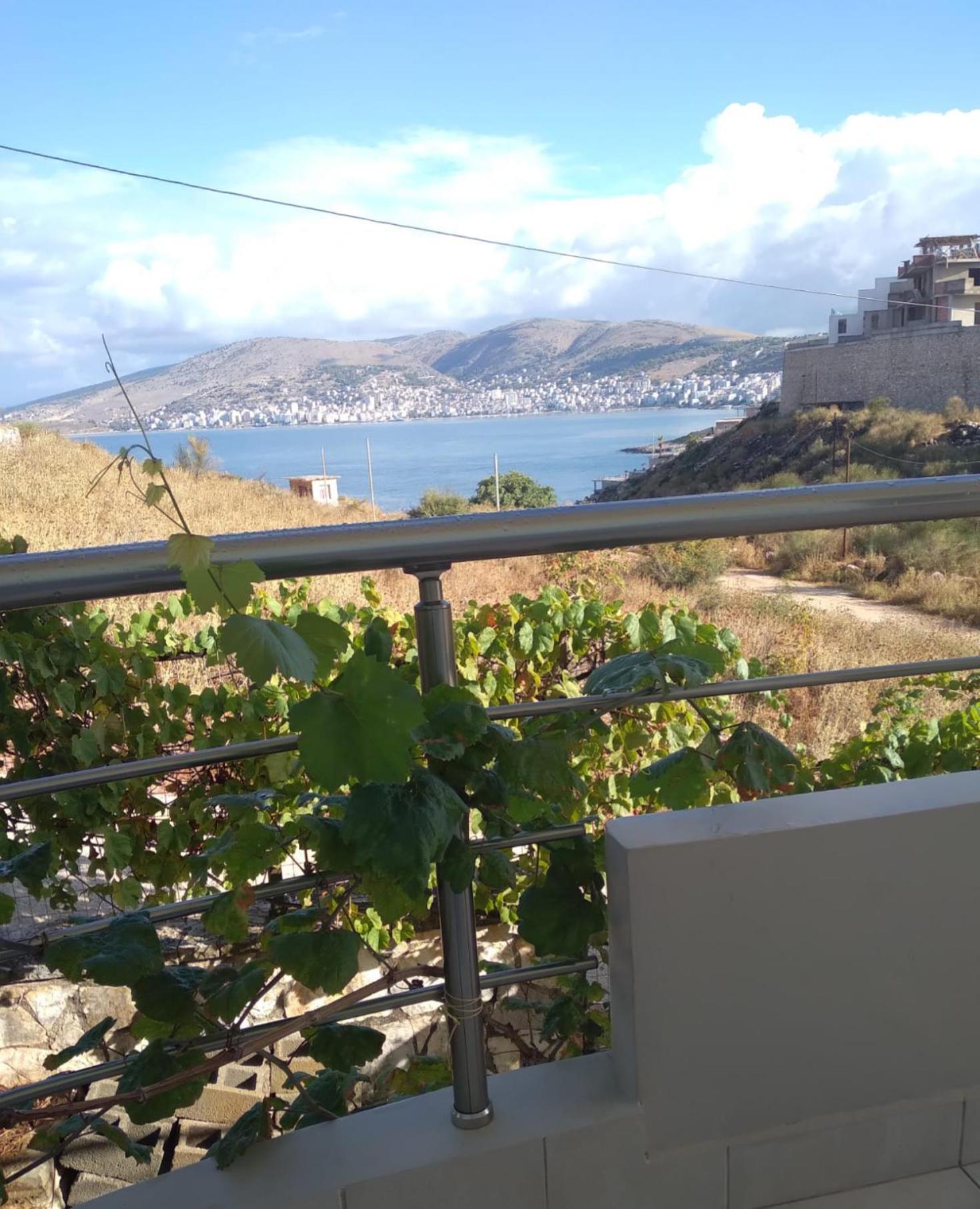 Blue Mare Apartments Sarande Exterior photo