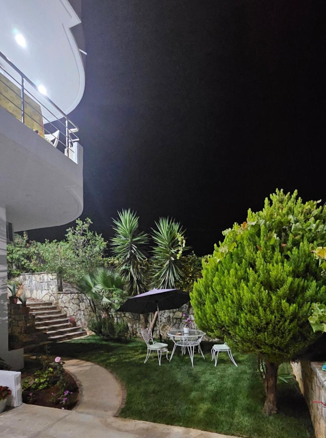 Blue Mare Apartments Sarande Exterior photo