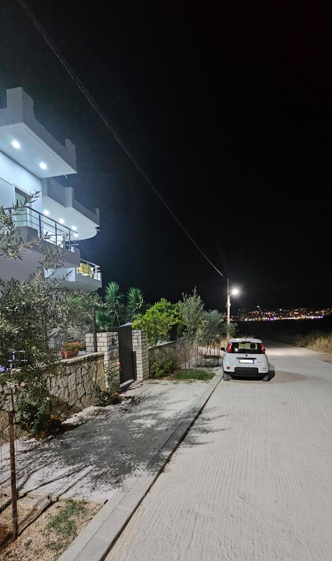 Blue Mare Apartments Sarande Exterior photo