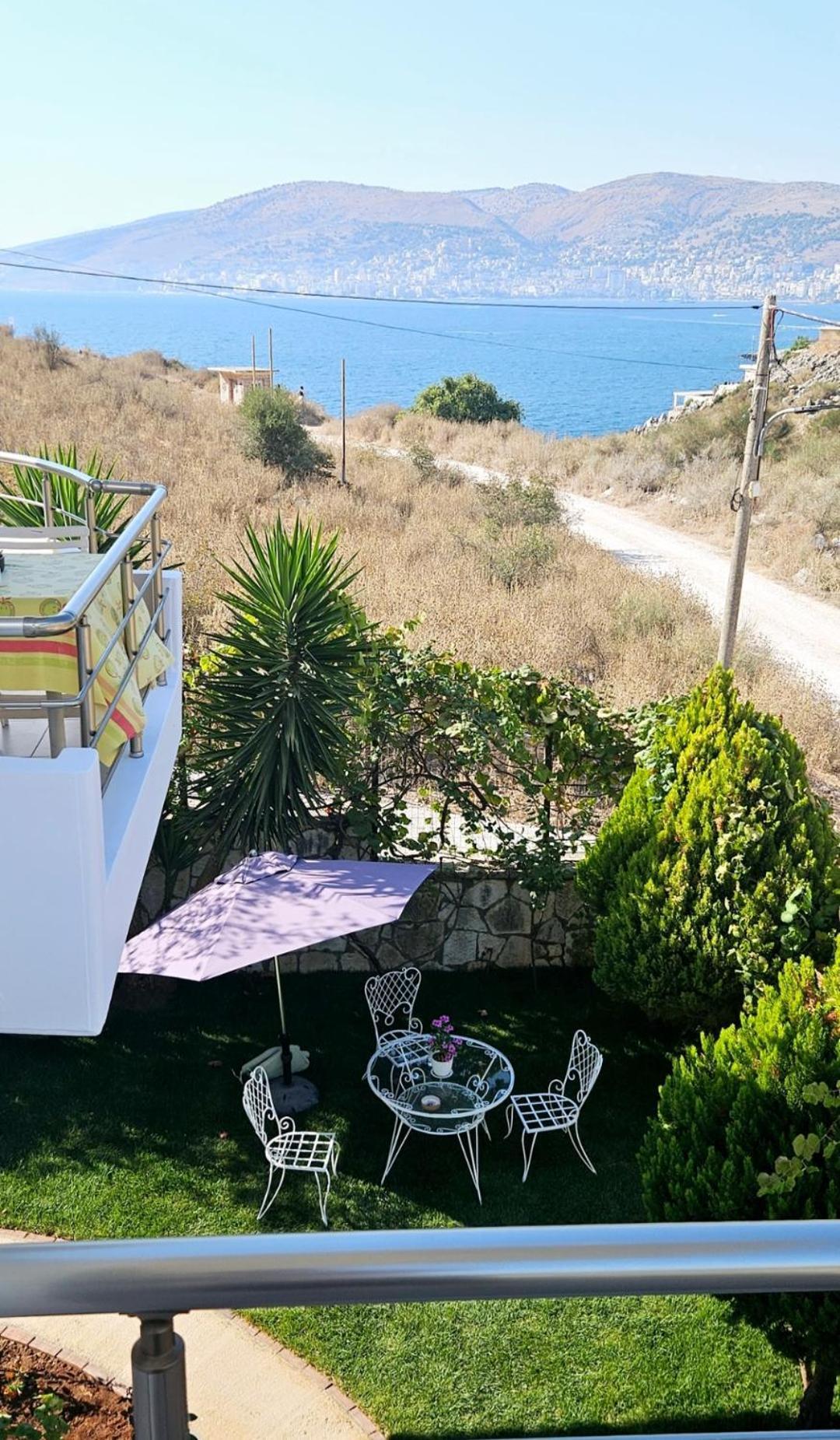 Blue Mare Apartments Sarande Exterior photo