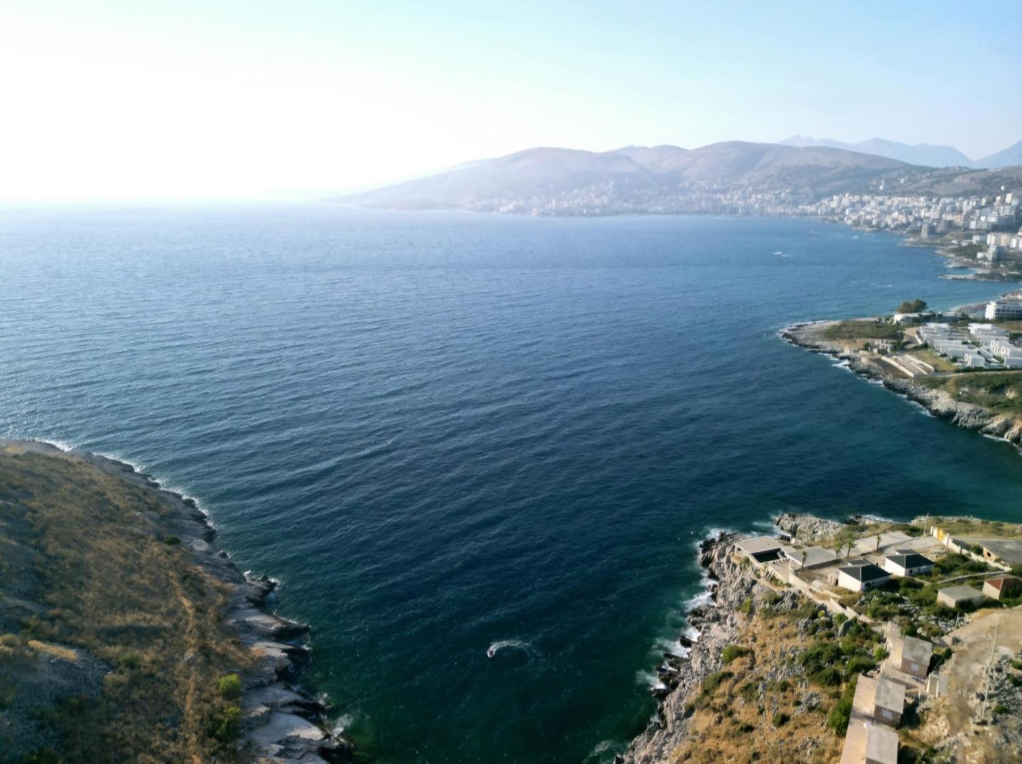 Blue Mare Apartments Sarande Exterior photo