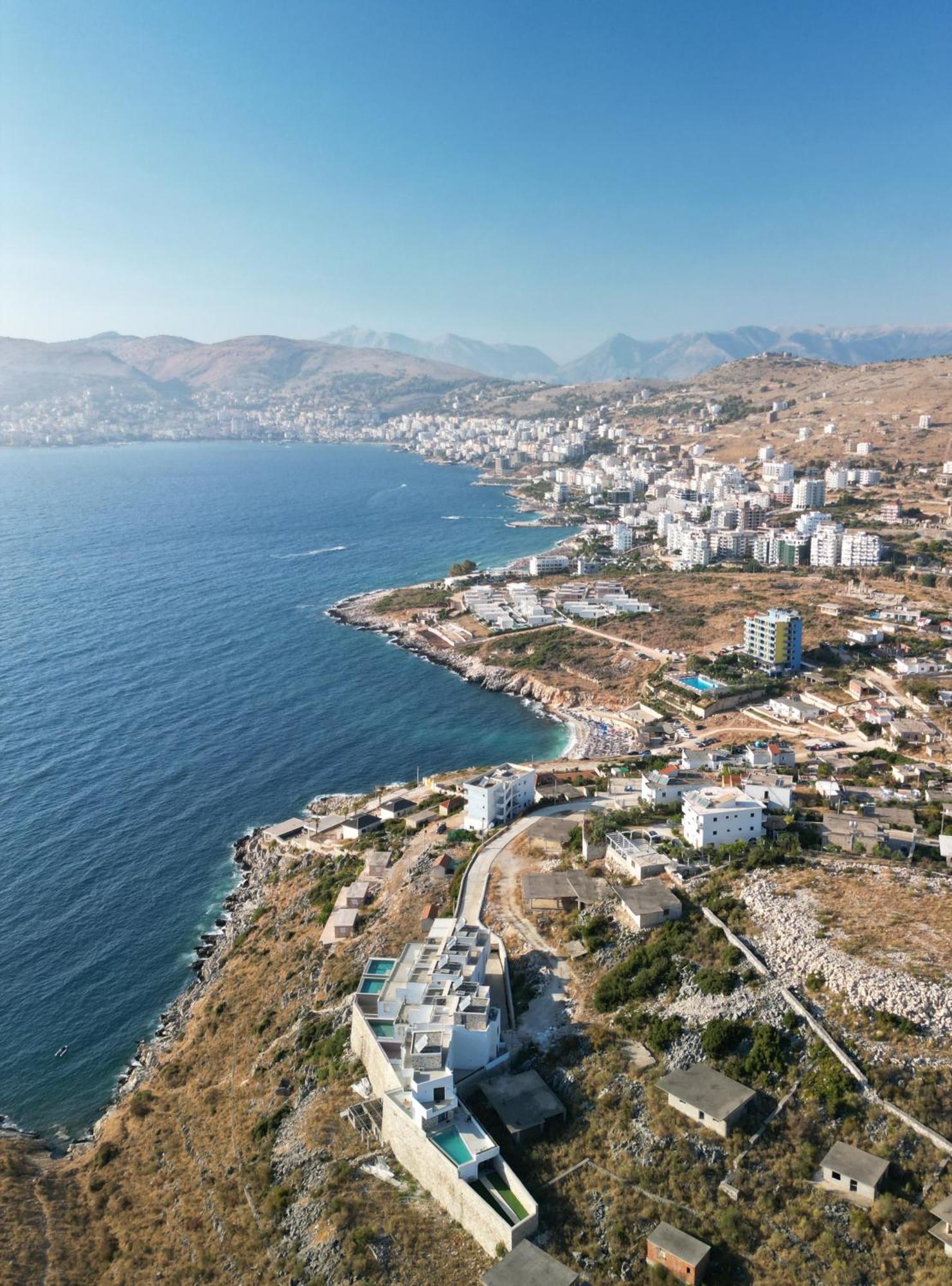 Blue Mare Apartments Sarande Exterior photo