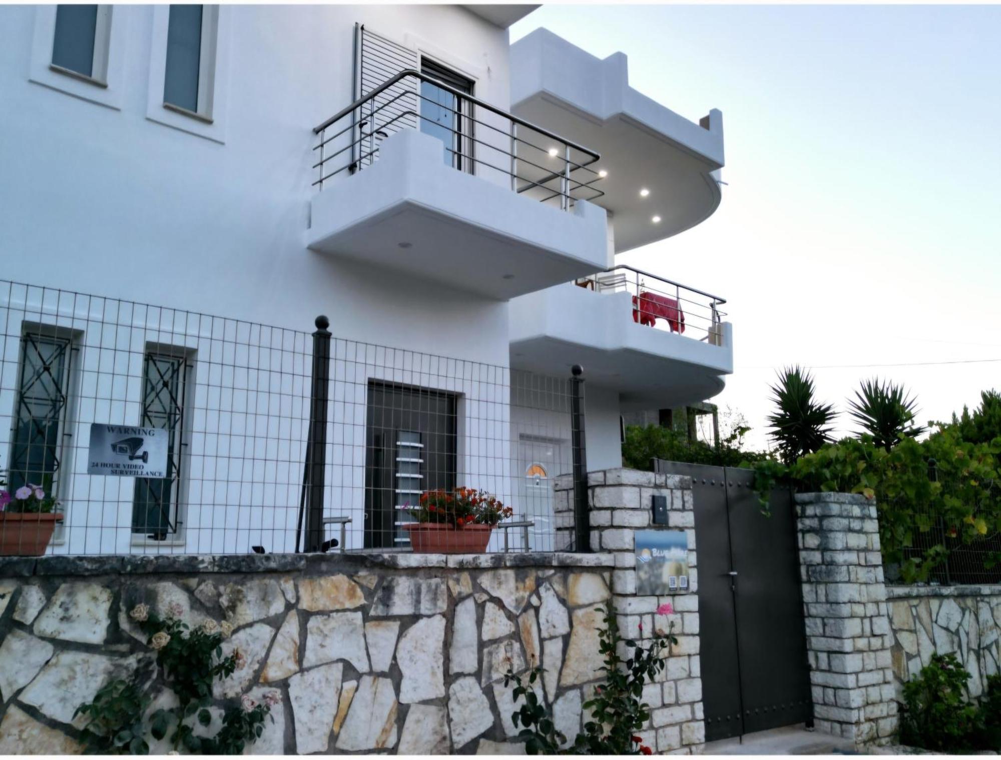 Blue Mare Apartments Sarande Exterior photo